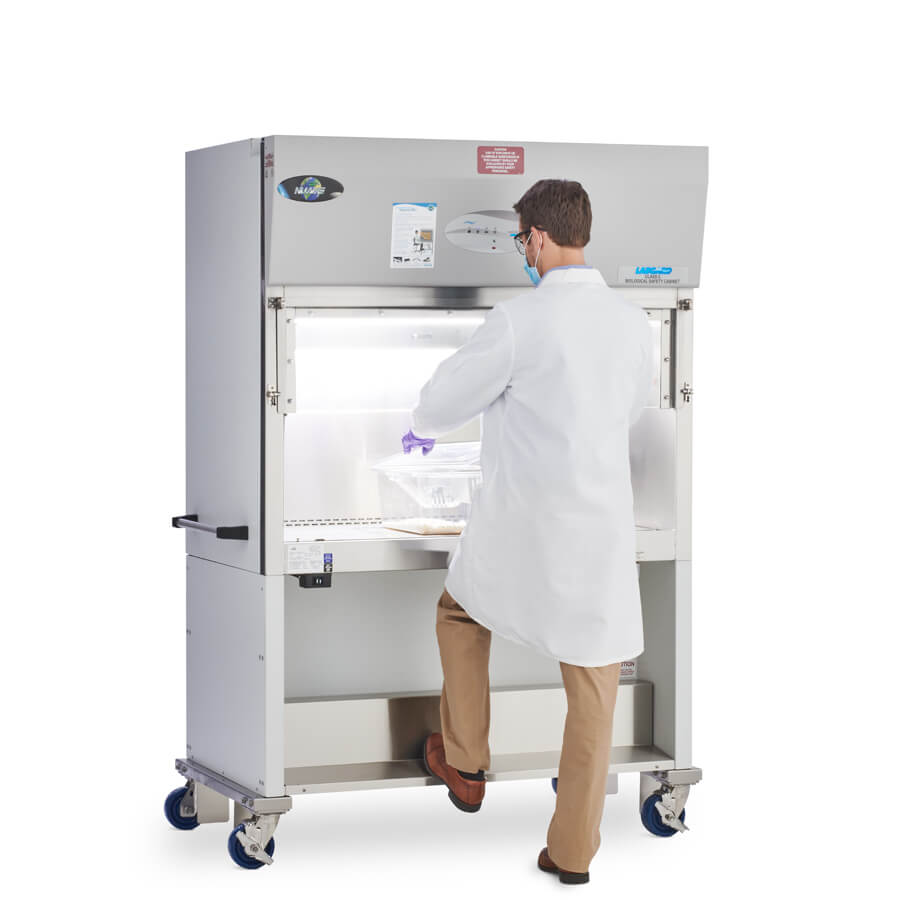 Animal Procedural and Cage Changing Biological Safety Cabinets